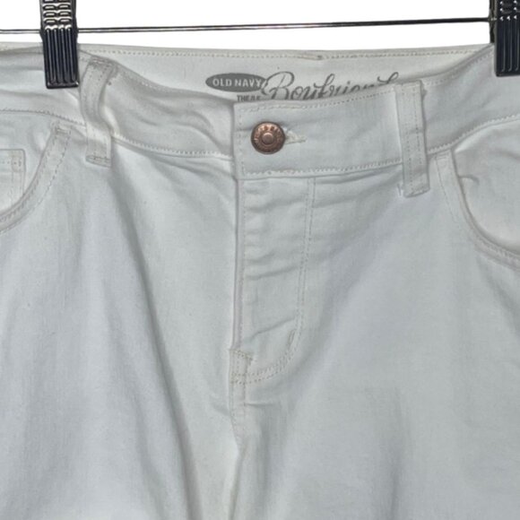 OLD NAVY | Women’s Boyfriend White Denim Stretch Shorts | Size 12 - Picture 4 of 11